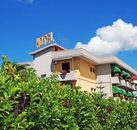 Santoianni Hotel San Martino in Pensilis Exterior foto
